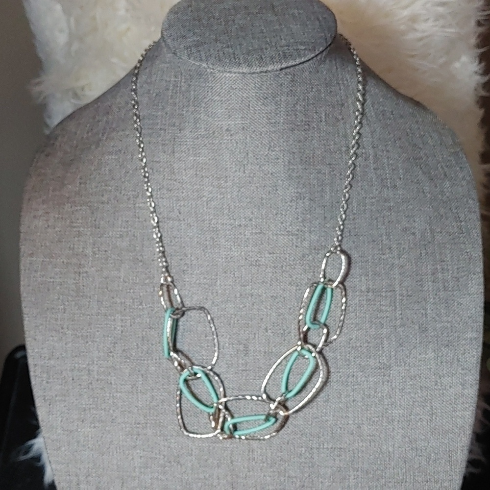 NWT Light Green & Silvertone Geometric Necklace
